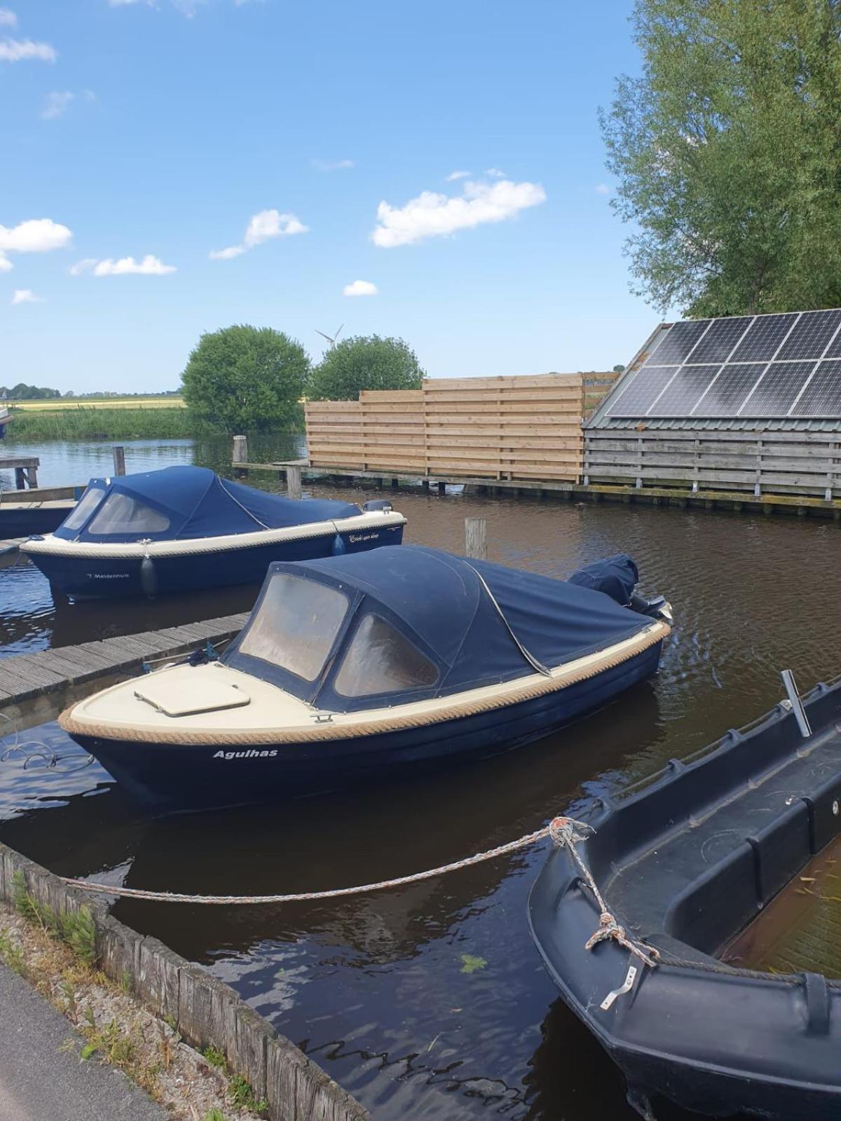 Boat Allemansfreon - Kamperen Op Het Water - Niet Om Mee Te Varen - Read Host Profile-Lees Hostprofiel Jutrijp Luaran gambar